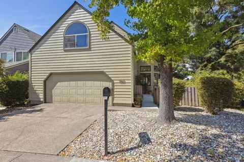 1367 Sylvan Ct, Healdsburg, CA 95448