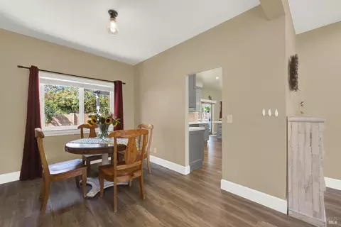 Dining - 320 Limerick Way, Vacaville, CA 95688 photo 2 of 3