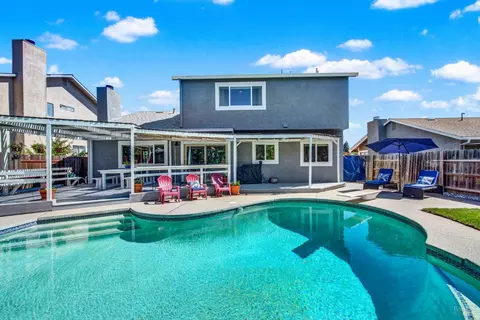 Exterior - 320 Limerick Way, Vacaville, CA 95688 photo 23 of 31