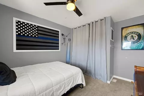 Bedroom - 320 Limerick Way, Vacaville, CA 95688 photo 3 of 8