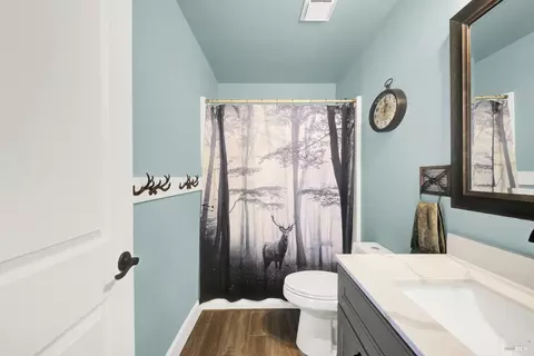 Bath - 320 Limerick Way, Vacaville, CA 95688 photo 1 of 6