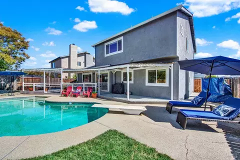 Exterior - 320 Limerick Way, Vacaville, CA 95688 photo 20 of 31