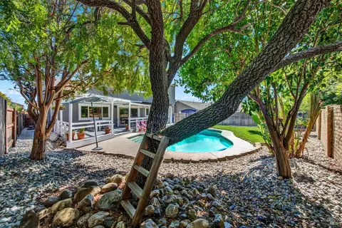 Exterior - 320 Limerick Way, Vacaville, CA 95688 photo 29 of 31