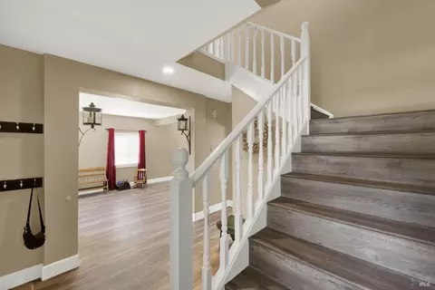Entry Way - 320 Limerick Way, Vacaville, CA 95688 photo 10 of 12