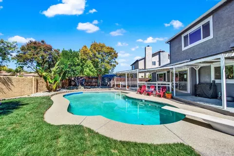 Exterior - 320 Limerick Way, Vacaville, CA 95688 photo 19 of 31