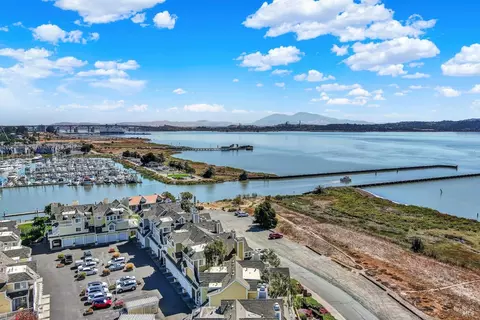 216 E 2nd St, Benicia, CA 94510 photo 10