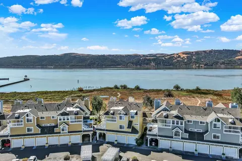 216 E 2nd St, Benicia, CA 94510 photo 8