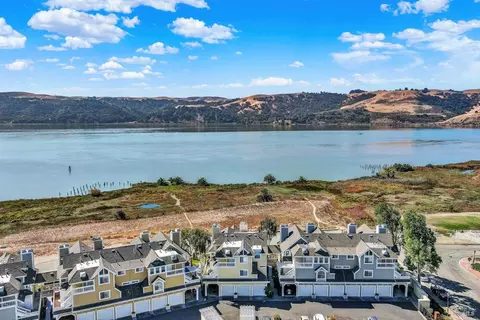 216 E 2nd St, Benicia, CA 94510 photo 9