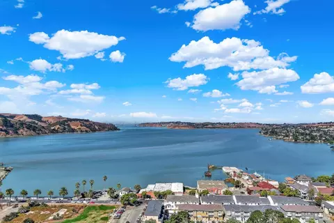 216 E 2nd St, Benicia, CA 94510 photo 13