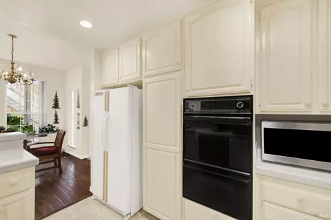 216 E 2nd St, Benicia, CA 94510 photo 35
