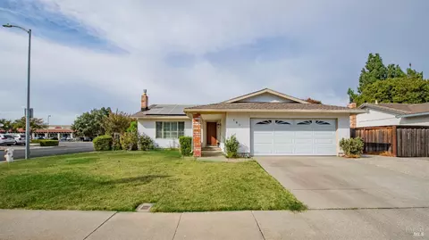 101 Ramsey Dr, Vacaville, CA 95687