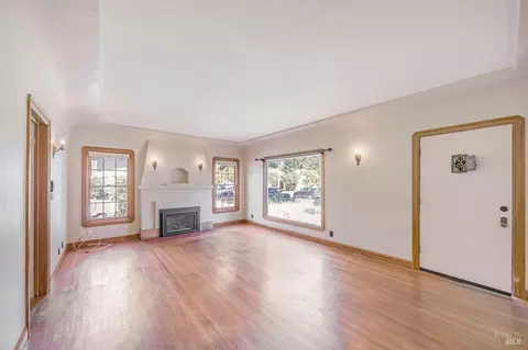 633 Wright St, Santa Rosa, CA 95404 photo 6