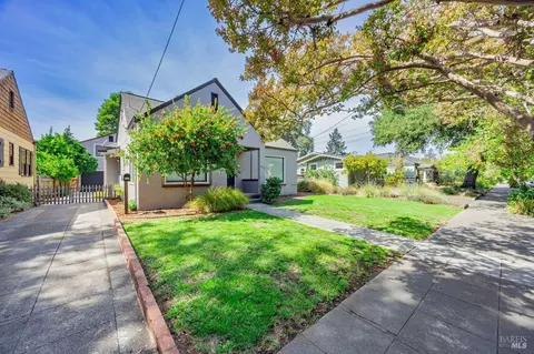 633 Wright St, Santa Rosa, CA 95404 photo 4