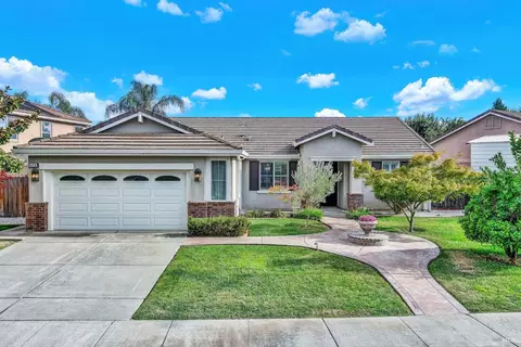 926 Rio Grande Dr, Vacaville, CA 95687