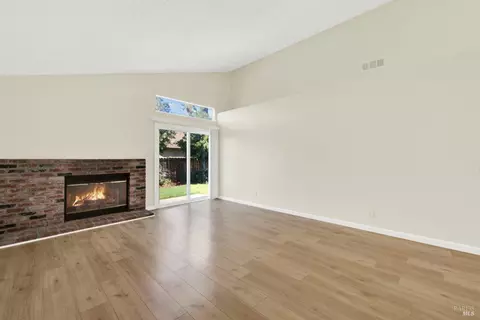 Living - 2455 E Atlantic Ave, Fairfield, CA 94533 photo 3 of 8