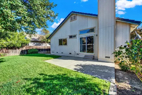 Exterior - 2455 E Atlantic Ave, Fairfield, CA 94533 photo 16 of 22