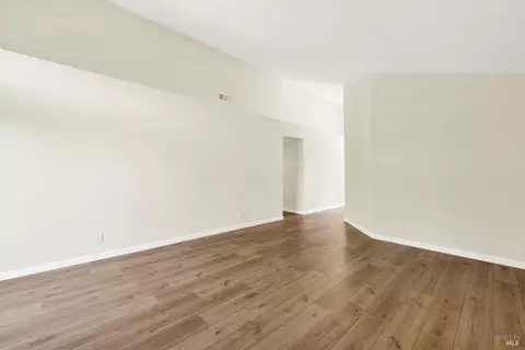 Living - 2455 E Atlantic Ave, Fairfield, CA 94533 photo 4 of 8