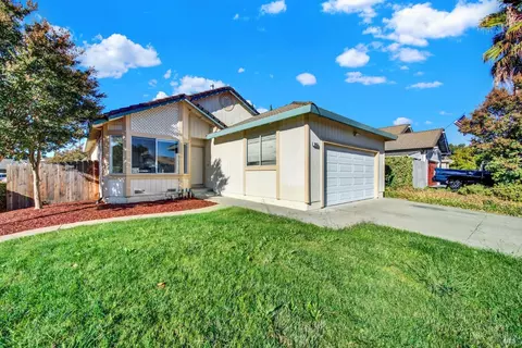 Exterior - 2455 E Atlantic Ave, Fairfield, CA 94533 photo 6 of 22