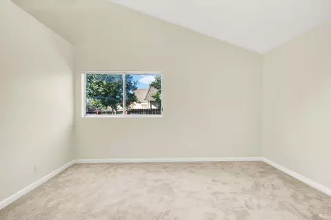 Bedroom - 2455 E Atlantic Ave, Fairfield, CA 94533 photo 8 of 10