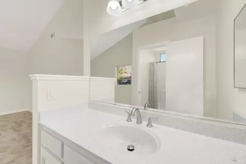 Bath - 2455 E Atlantic Ave, Fairfield, CA 94533 photo 4 of 5