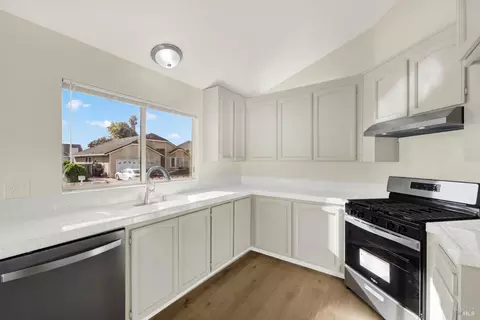 Kitchen - 2455 E Atlantic Ave, Fairfield, CA 94533 photo 2 of 5