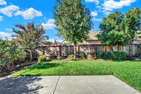 Exterior - 2455 E Atlantic Ave, Fairfield, CA 94533 photo 14 of 22