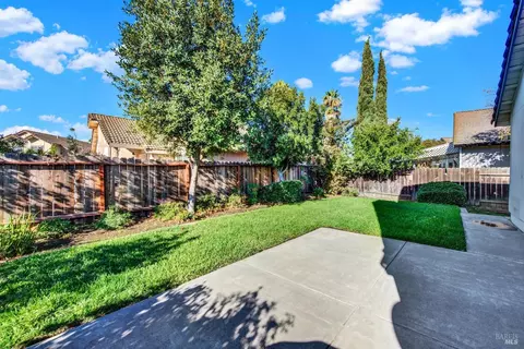 Exterior - 2455 E Atlantic Ave, Fairfield, CA 94533 photo 13 of 22