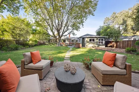 231 France St, Sonoma, CA 95476