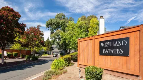 2304 Cross Ave, Santa Rosa, CA 95401