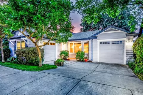 1963 Piner Ct, Santa Rosa, CA 95403