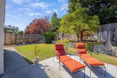 136 Bantry Dr, Vacaville, CA 95688 photo 32