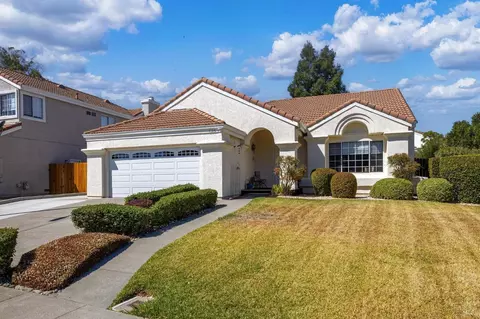 136 Bantry Dr, Vacaville, CA 95688