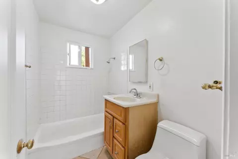 908 Winchester St, Vallejo, CA 94590 photo 10