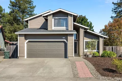 2439 Pinercrest Dr, Santa Rosa, CA 95403