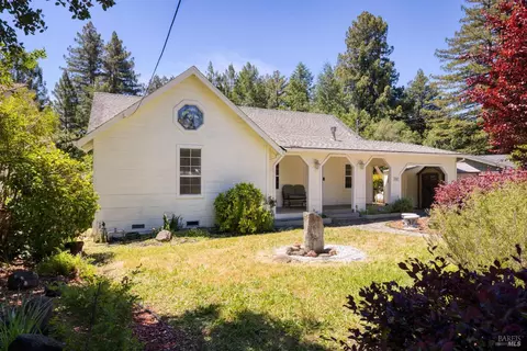 15857 Sunshine Ct, Guerneville, CA 95446