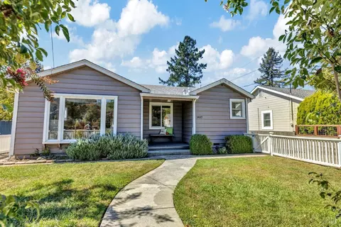 1407 East Ave, Napa, CA 94559