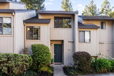 1909 Windmill Cir, Santa Rosa, CA 95403