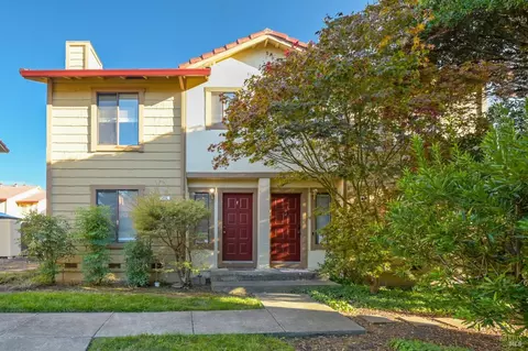 474 Park Place Dr, Petaluma, CA 94954