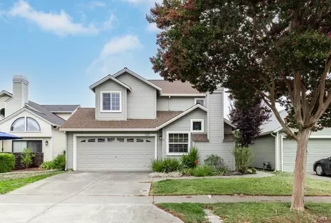 1912 Twin Creeks Ct, Napa, CA 94559