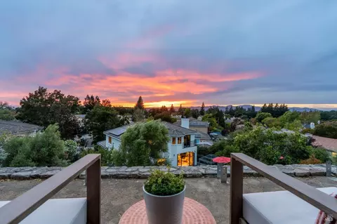 118 Capstone Ct, Napa, CA 94559