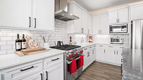 Kitchen - 100 Grape Gables Way, Cloverdale, CA 95425 photo 4 of 6