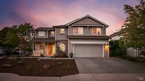 100 Grape Gables Way, Cloverdale, CA 95425
