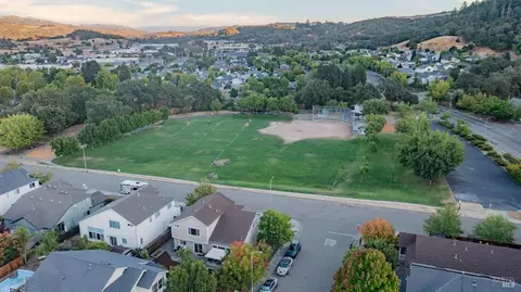 View/Area - 100 Grape Gables Way, Cloverdale, CA 95425 photo 5 of 6
