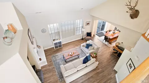 Entry Way - 100 Grape Gables Way, Cloverdale, CA 95425 photo 4 of 5