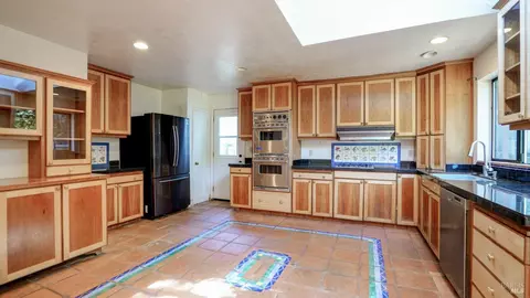 30 Fair Dr, San Rafael, CA 94901