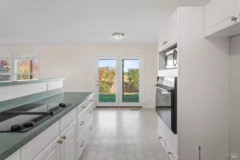 780 Malaga Dr, Ukiah, CA 95482 photo 11