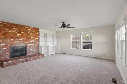 780 Malaga Dr, Ukiah, CA 95482 photo 6