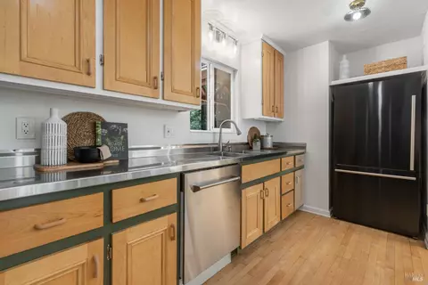 Kitchen - 16115 Bittner Rd, Occidental, CA 95465 photo 6 of 7