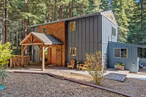 Exterior - 16115 Bittner Rd, Occidental, CA 95465 photo 2 of 17