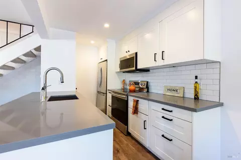 23 Klamath Way, Novato, CA 94947